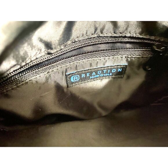 Reaction by Kenneth Cole small purse - Picture 3 of 5
